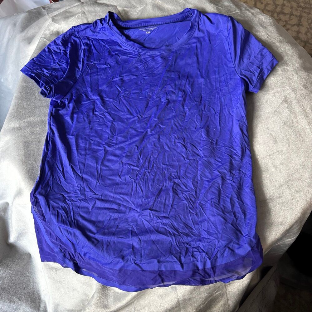 Athleta tee with mesh trim